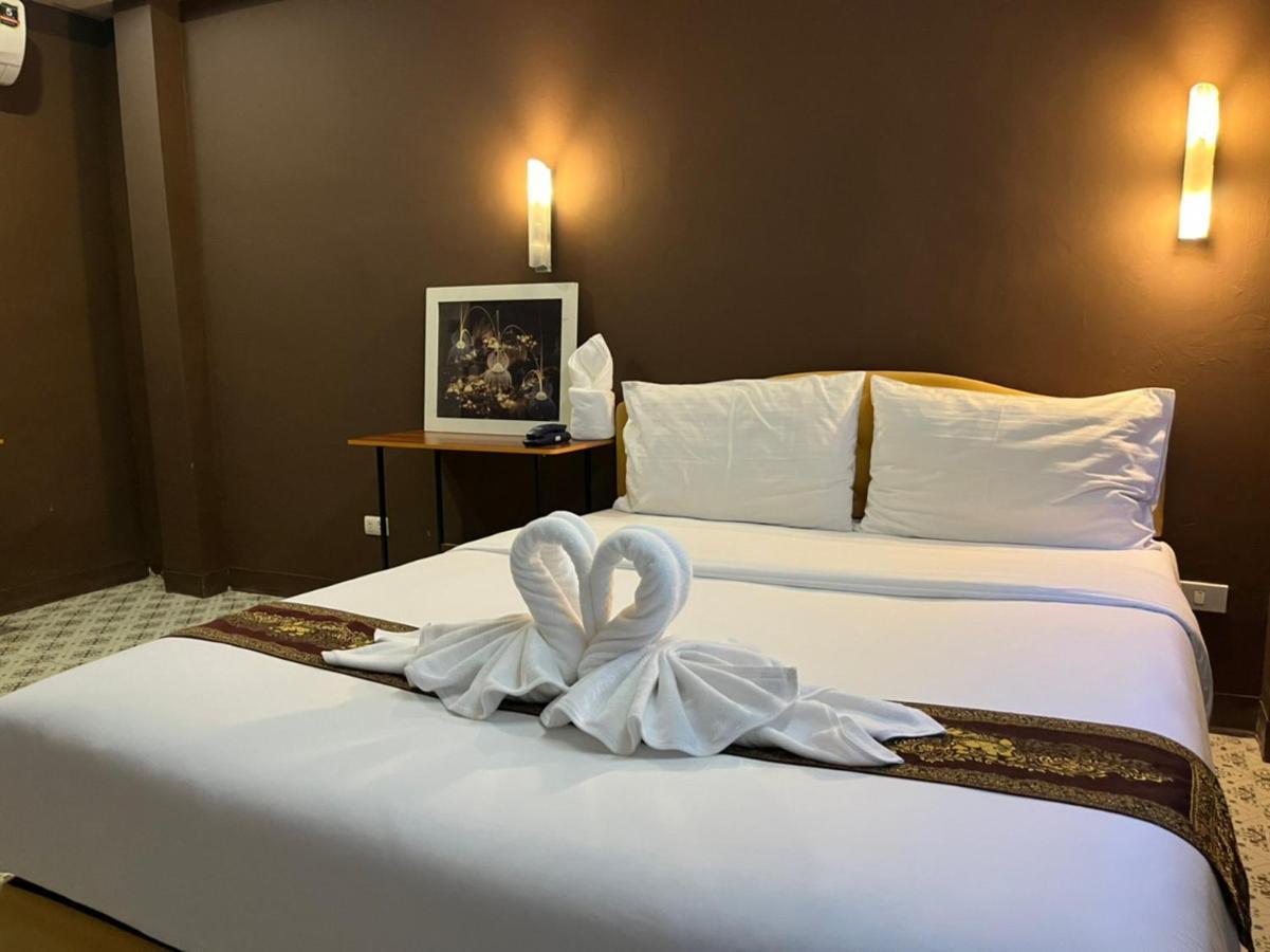 Cozy Rooms Asoke Bangkok Exteriör bild