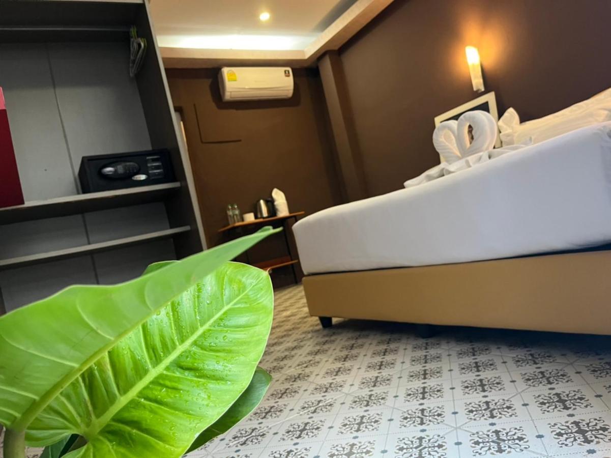 Cozy Rooms Asoke Bangkok Exteriör bild